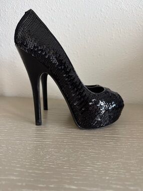 Louis Vuitton Black Sequin Platform Stiletto Pumps